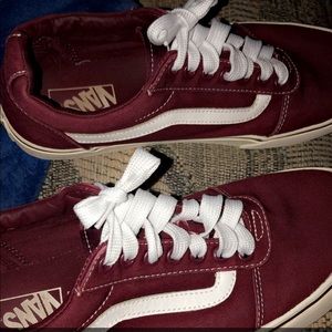MAROON OLD SCHOOL VANS